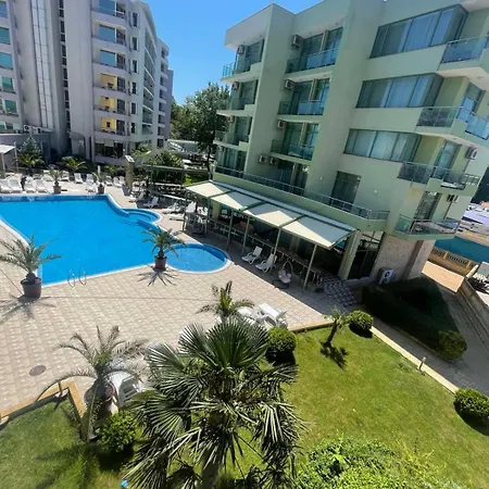 Gallery L Apartman Napospart