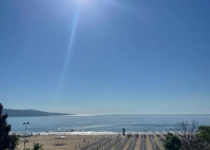 Gallery L * Σάνι Μπιτς