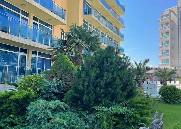 Gallery L Σάνι Μπιτς