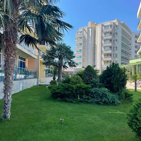 Gallery L Апартамент